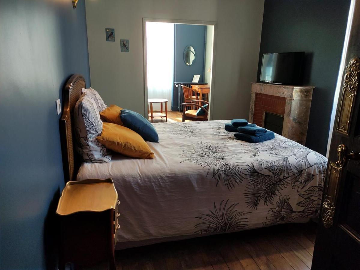 Chambres D'Hotes Cote Halles Pamproux Екстериор снимка